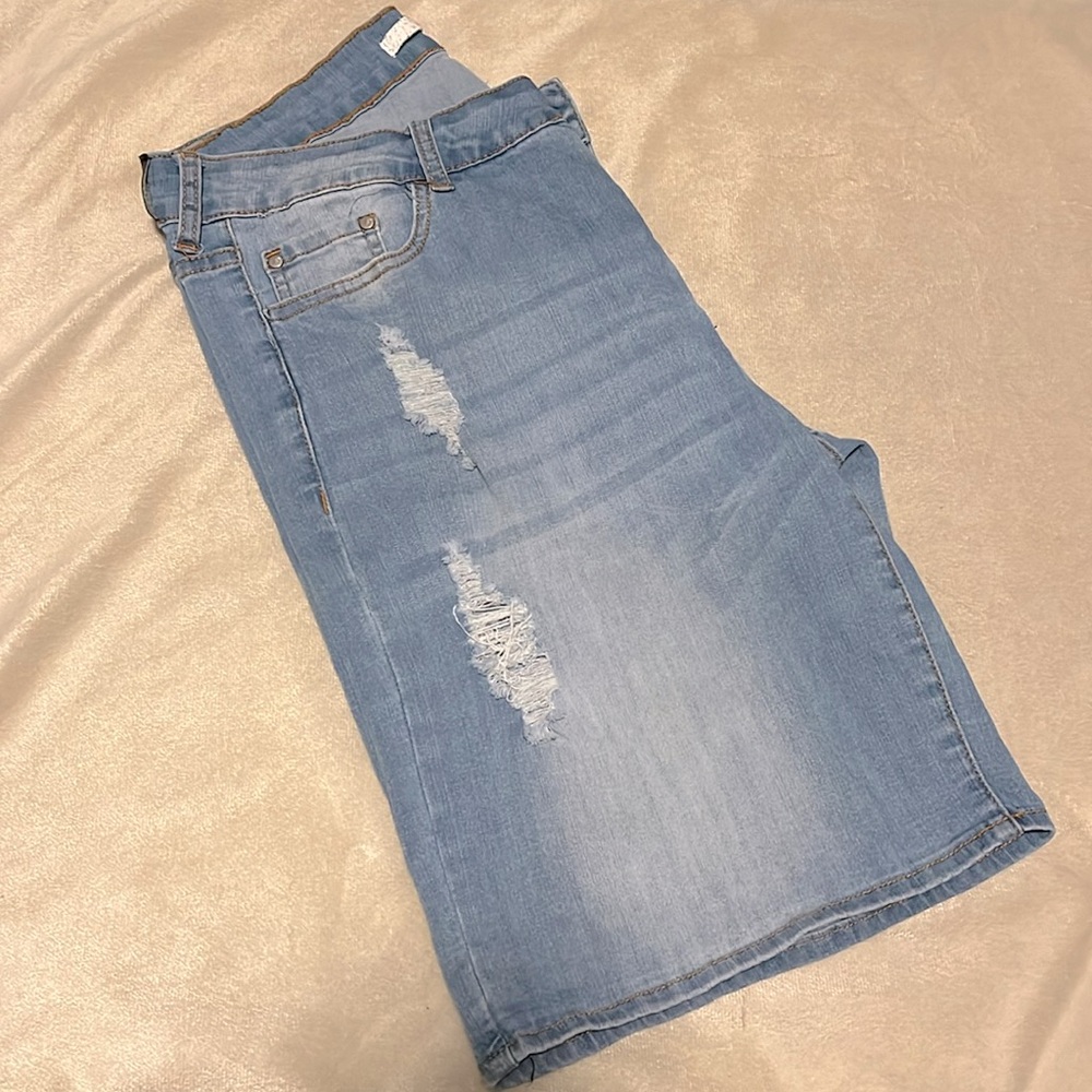 Bermuda Ripped Denim Stretch